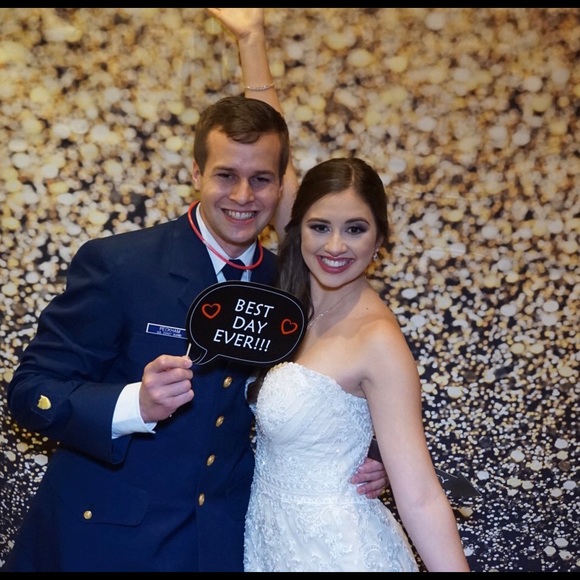 Hi! Thanks for shopping my closet! 💕 - Picture 1 of 1